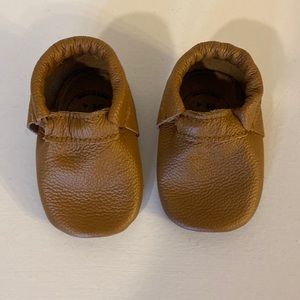 Bird Rock Baby | Fringeless Moccasin Shoes